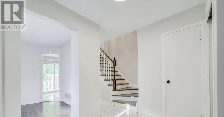 2032 Glenada Crescent, Oakville, ON, L6H 4M5 - 3