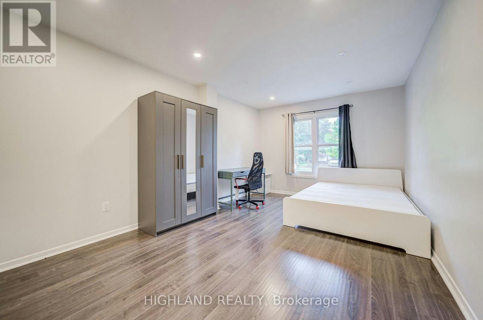 2032 Glenada Crescent, Oakville, ON, L6H 4M5 - 4