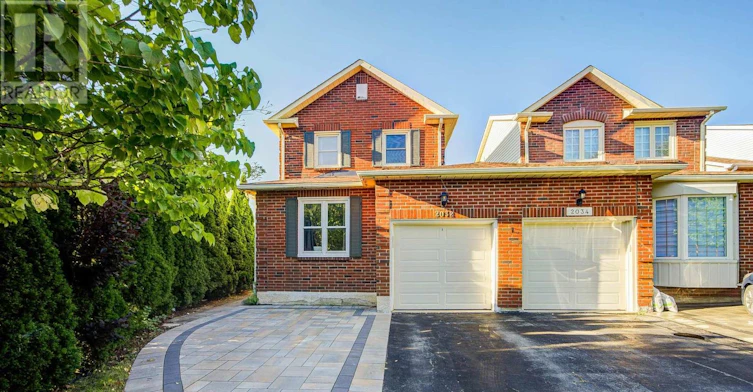 2032 Glenada Crescent, Oakville, ON, L6H 4M5