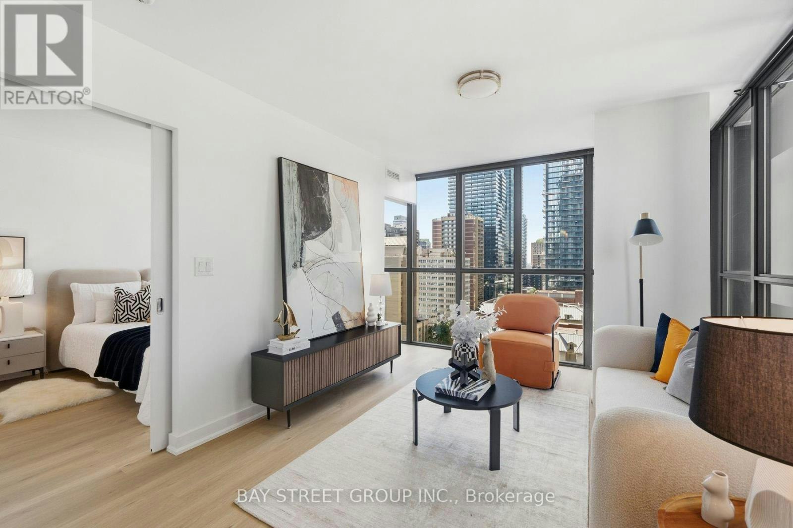 1507-110 Charles Street E, Toronto, ON, M4Y 1T5
