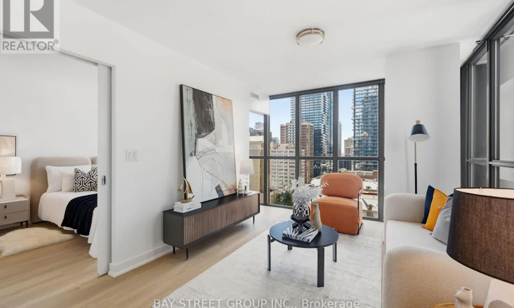 1507-110 Charles Street E