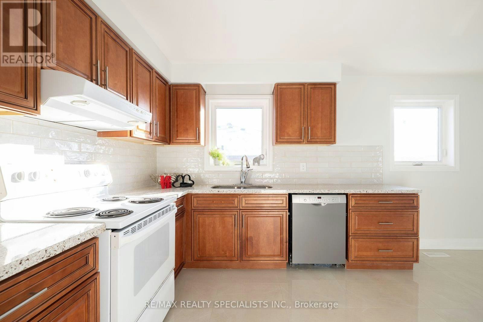 UPPER-4279 Woodington Drive, Mississauga, ON, L4Z 1M1 - 11