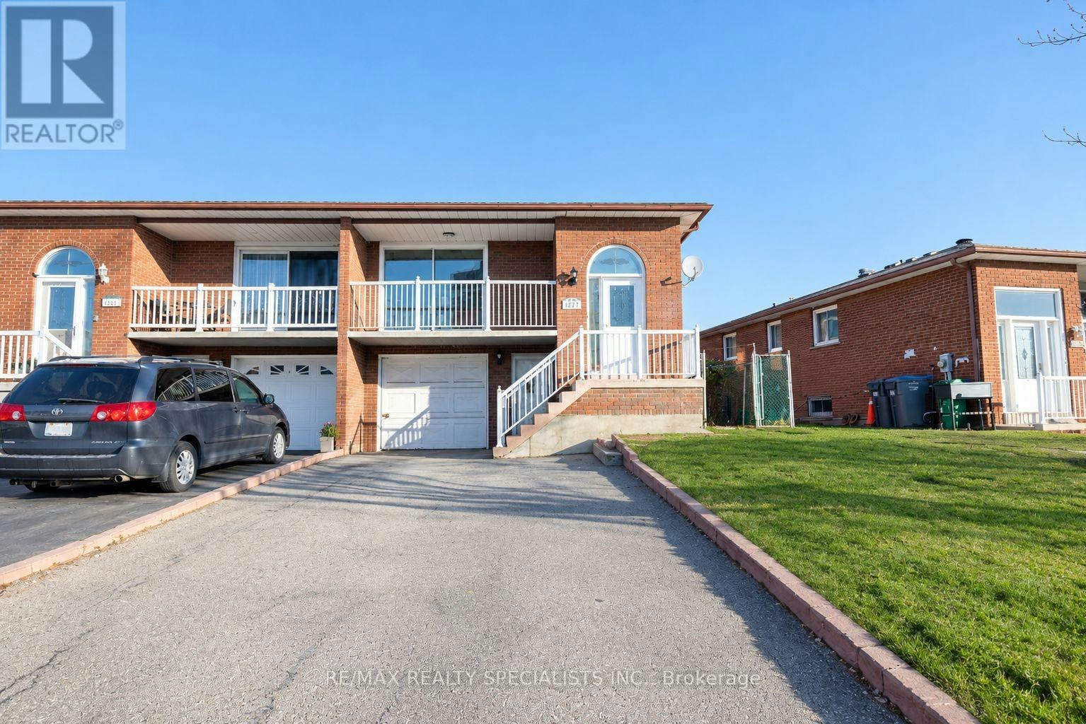 UPPER-4279 Woodington Drive, Mississauga, ON, L4Z 1M1