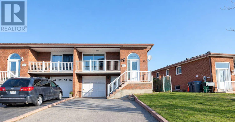 UPPER-4279 Woodington Drive, Mississauga, ON, L4Z 1M1