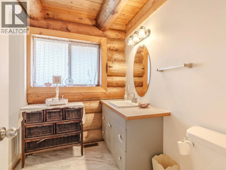 5975 Little Fort 24 Highway, Lone Butte, BC, V0K 1X0 - 21