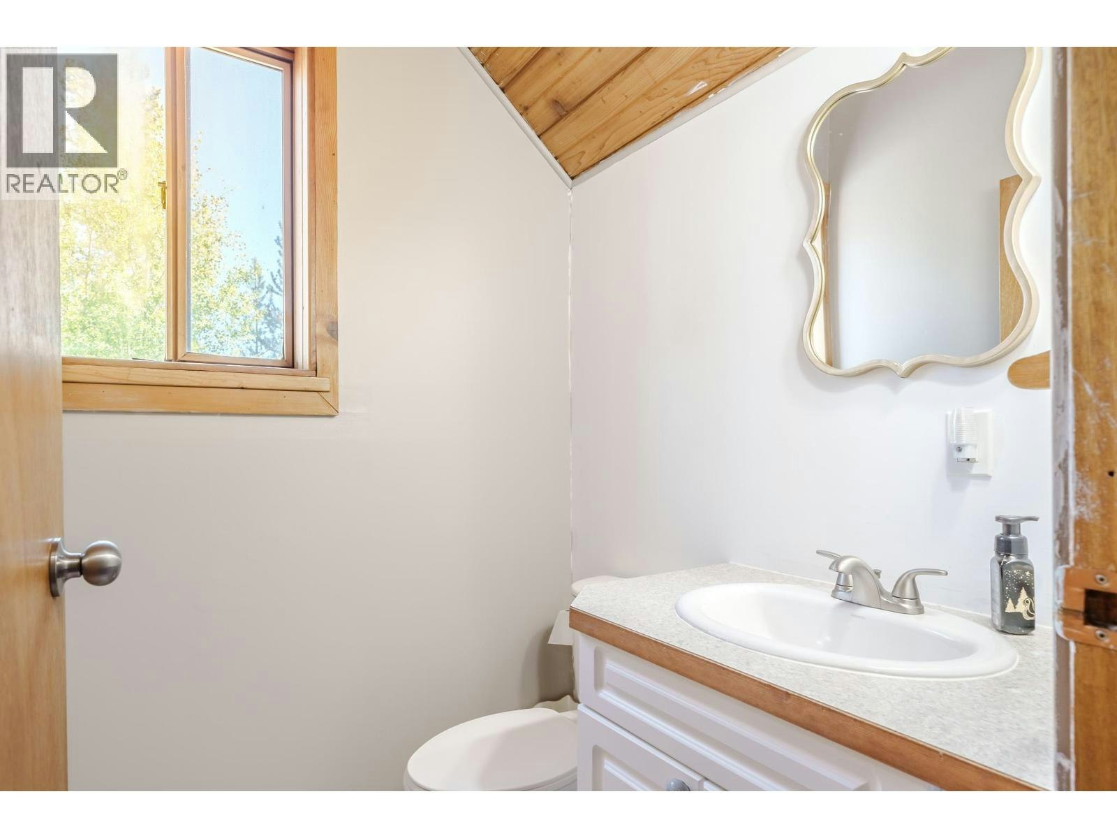 5975 Little Fort 24 Highway, Lone Butte, BC, V0K 1X0 - 27