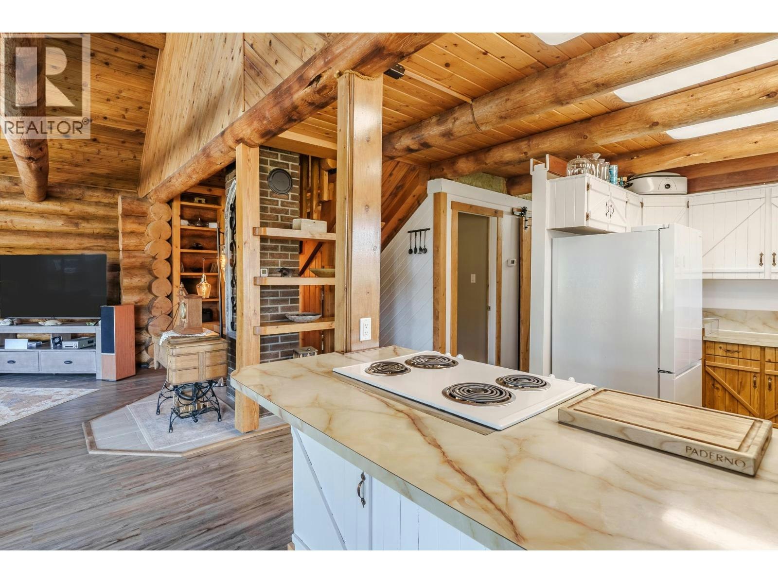 5975 Little Fort 24 Highway, Lone Butte, BC, V0K 1X0 - 8