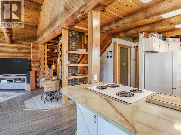 5975 Little Fort 24 Highway, Lone Butte, BC, V0K 1X0 - 8