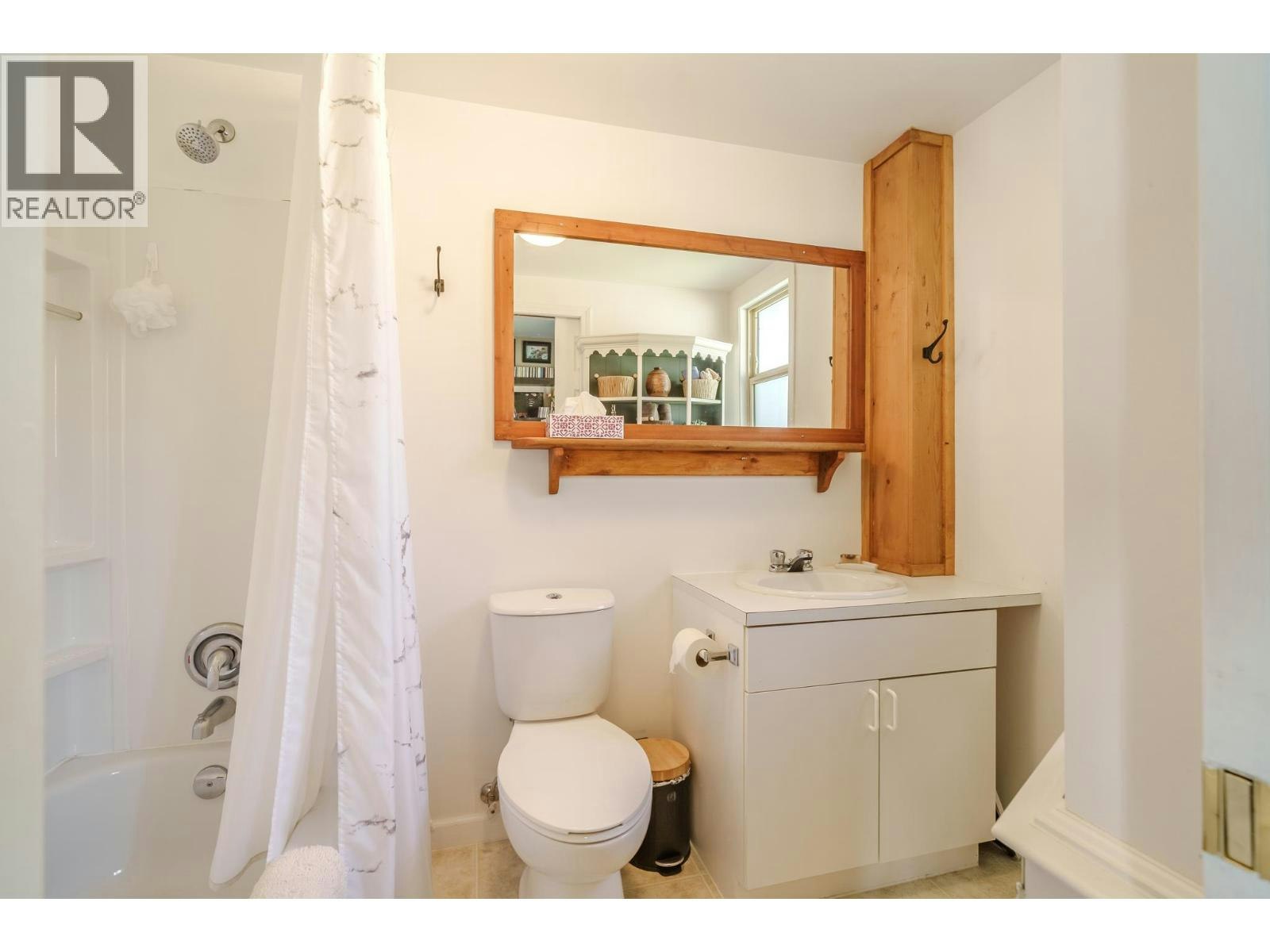 5975 Little Fort 24 Highway, Lone Butte, BC, V0K 1X0 - 20