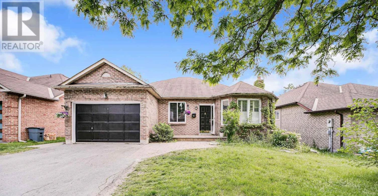 B-58 Closs Square, Aurora, ON, L4G 5H6
