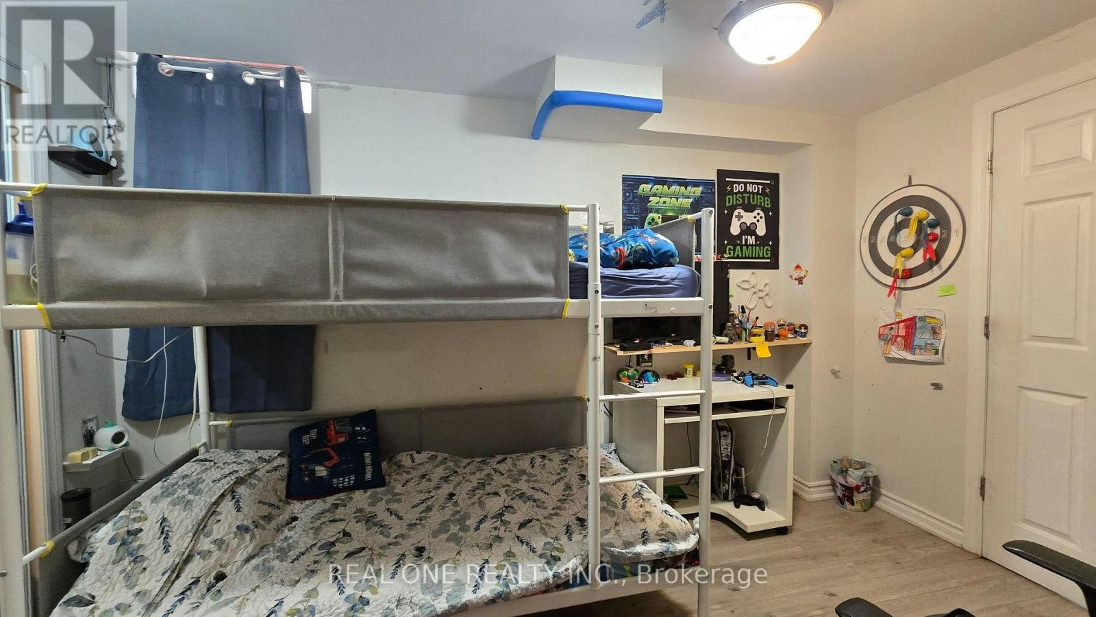 B-58 Closs Square, Aurora, ON, L4G 5H6 - 8
