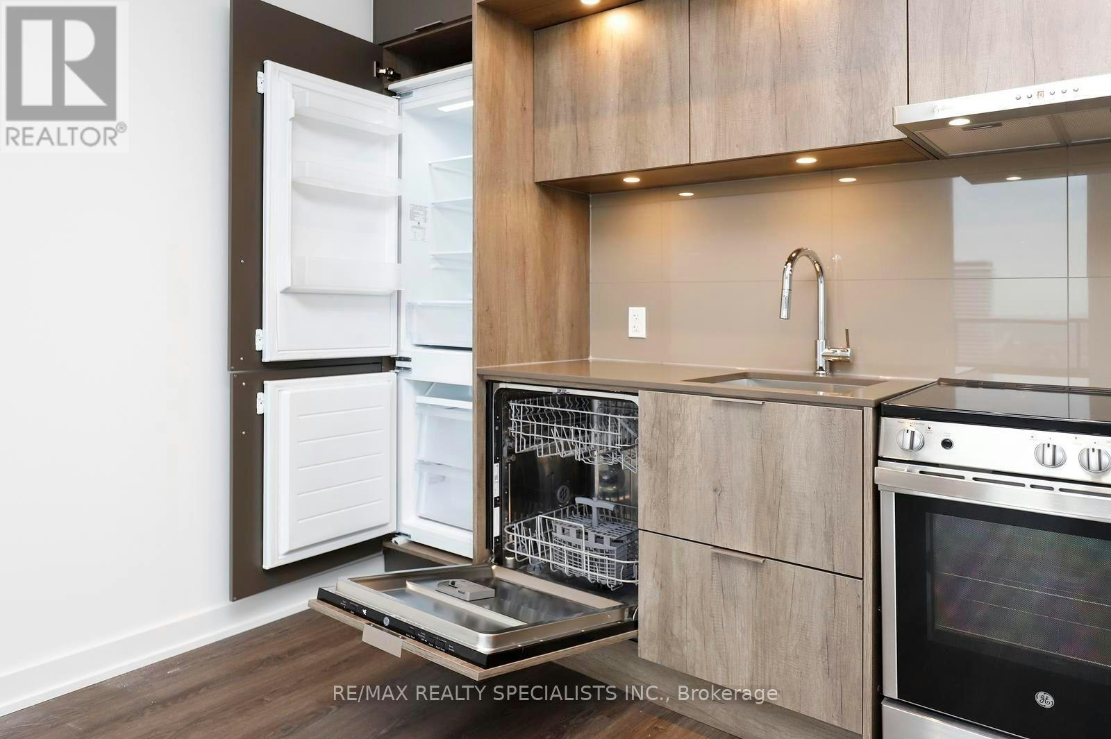 2904-448 Burnhamthorpe Road W, Mississauga, ON, L5B 0R4 - 17