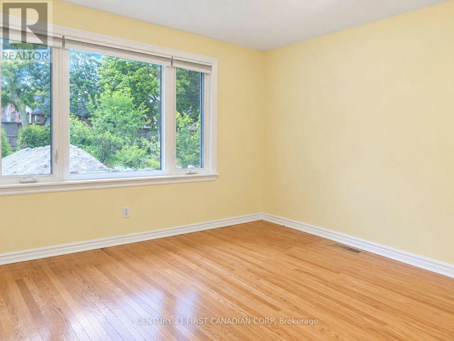 UPPER LEVEL-638 Tennent Avenue, London, ON, N5X 1L6 - 2