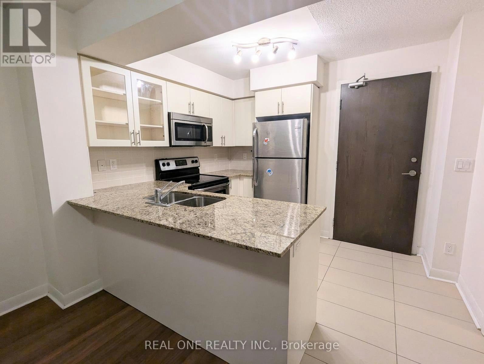 621-75 Norman Bethune Avenue, Richmond Hill, ON, L4B 0B6 - 3