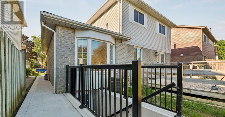 BSMT-12 Upland Drive, Whitby, ON, L1N 8H5 - 2