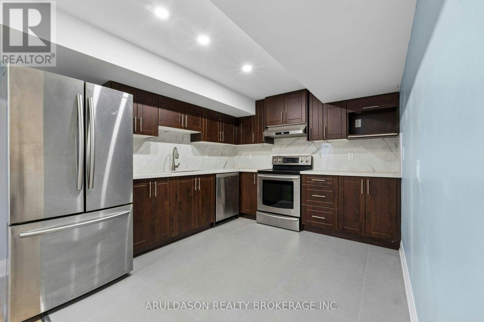 BSMT-12 Upland Drive, Whitby, ON, L1N 8H5 - 4