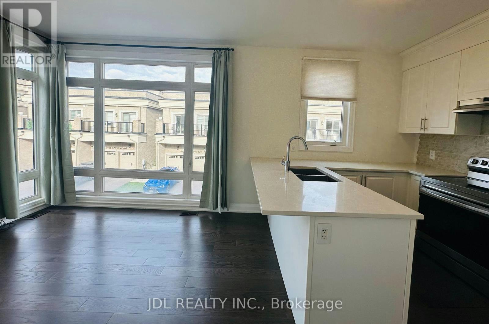 COACH HOUSE-26 Callisto Lane, Richmond Hill, ON, L4C 5G9 - 5