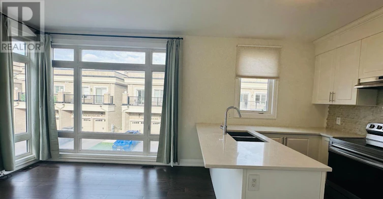 COACH HOUSE-26 Callisto Lane, Richmond Hill, ON, L4C 5G9 - 5
