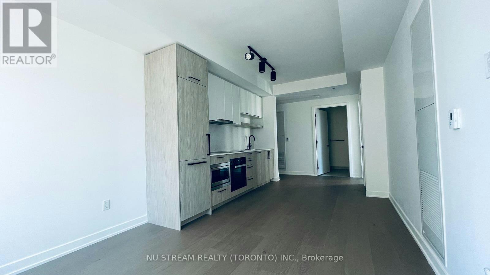 1502-91 Montclair Avenue, Toronto, ON, M5P 0B1 - 9