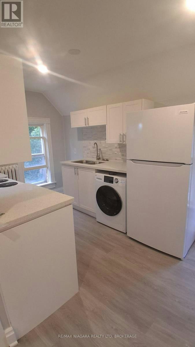 2ND FLOOR-6083 Barker Street, Niagara Falls, ON, L2G 1Y5 - 5