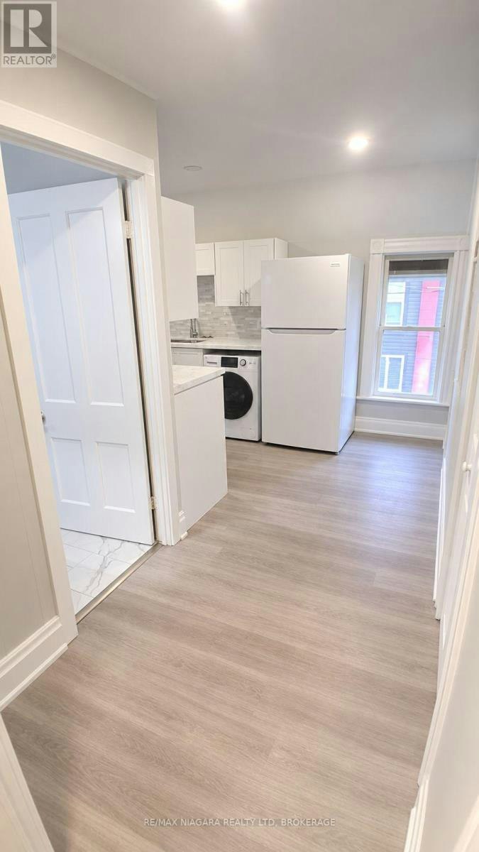2ND FLOOR-6083 Barker Street, Niagara Falls, ON, L2G 1Y5 - 4