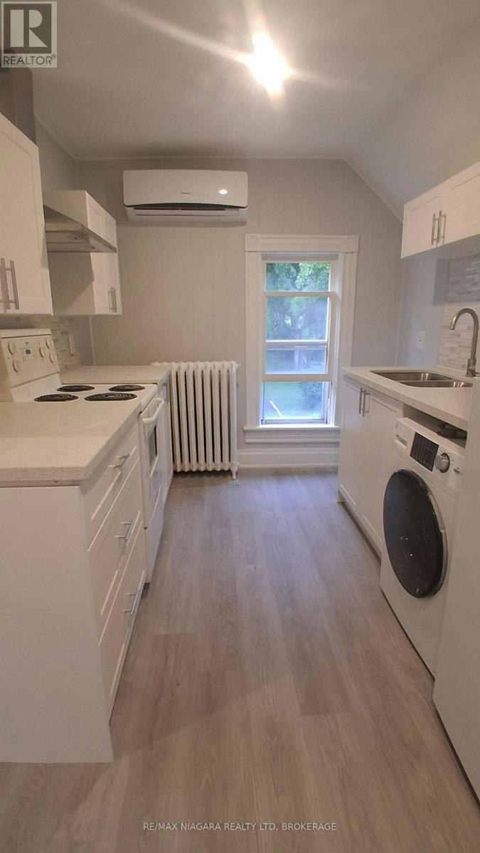 2ND FLOOR-6083 Barker Street, Niagara Falls, ON, L2G 1Y5