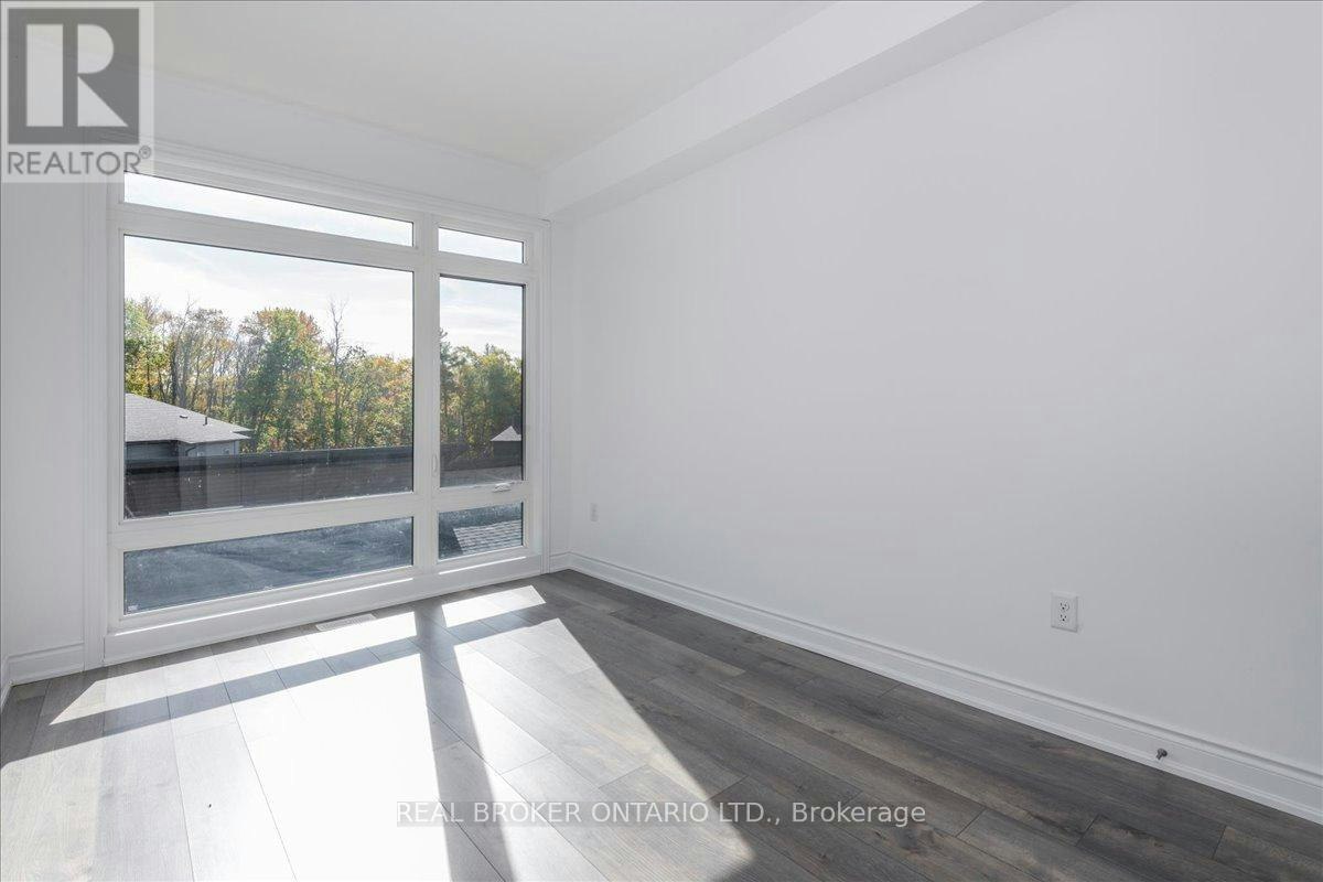 111 Marina Village Drive, Georgian Bay, ON, L0K 1S0 - 12