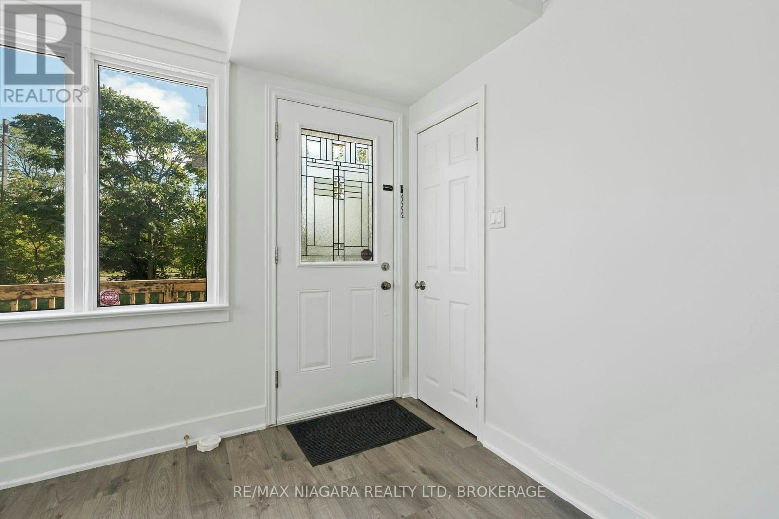 MAIN Level) 9 Prince Street, St. Catharines, ON, L2R 3X6 - 3