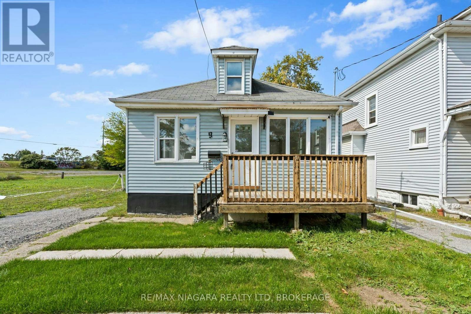 MAIN Level) 9 Prince Street, St. Catharines, ON, L2R 3X6 - 10
