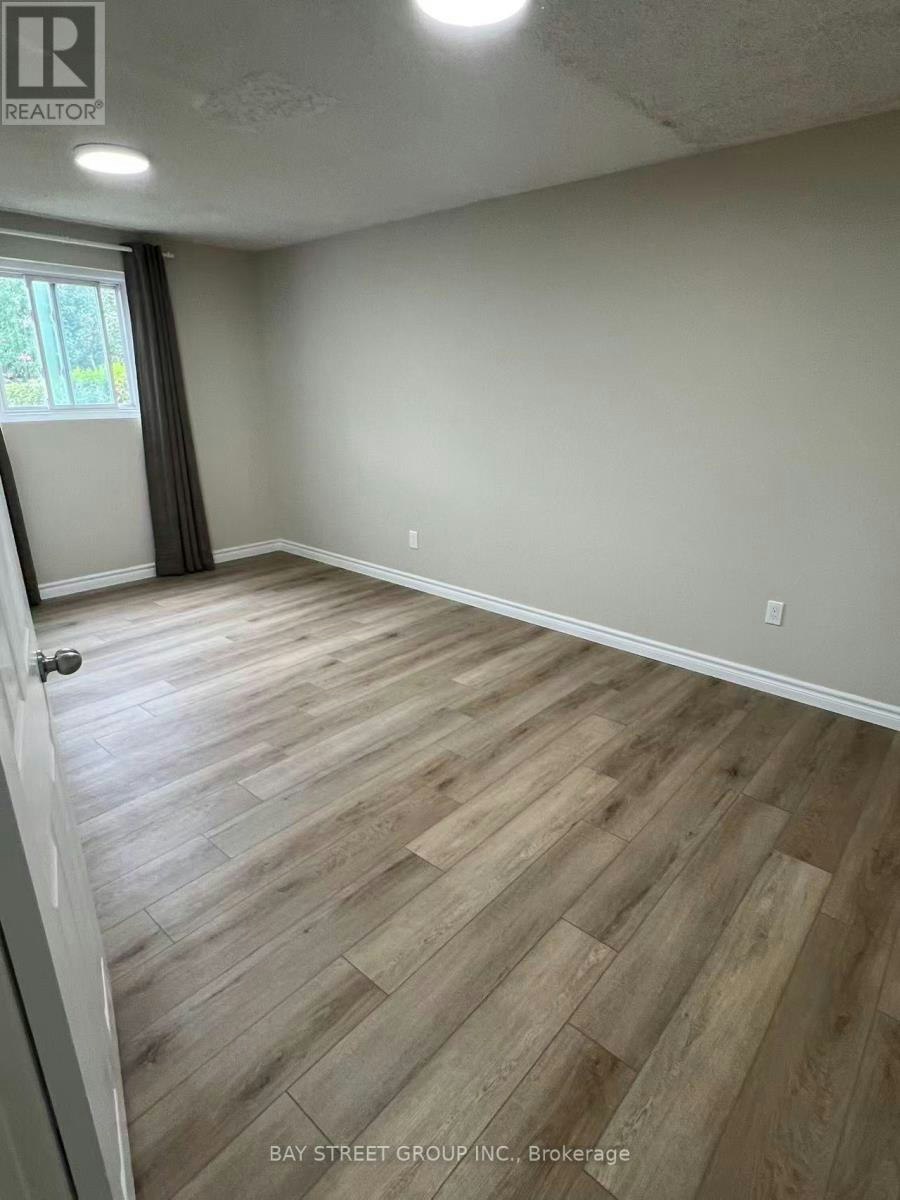 GROUND FLOOR-118 Hildenboro Square, Toronto, ON, M1W 1Y3 - 2
