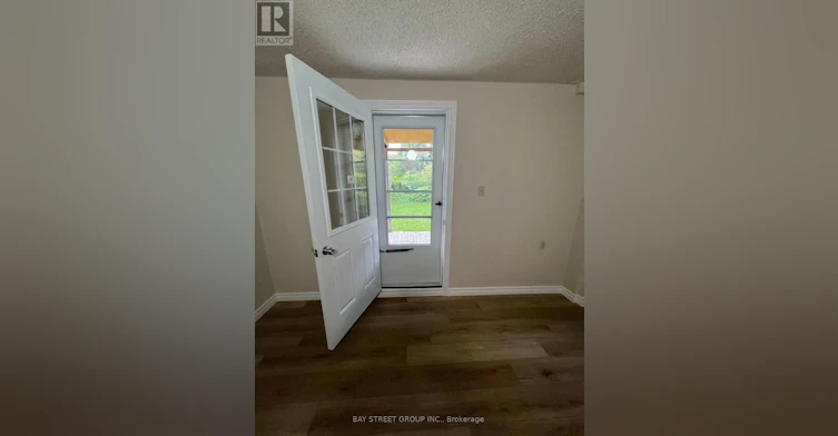 GROUND FLOOR-118 Hildenboro Square, Toronto, ON, M1W 1Y3 - 7