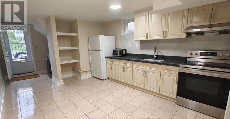 GROUND FLOOR-118 Hildenboro Square, Toronto, ON, M1W 1Y3 - 13