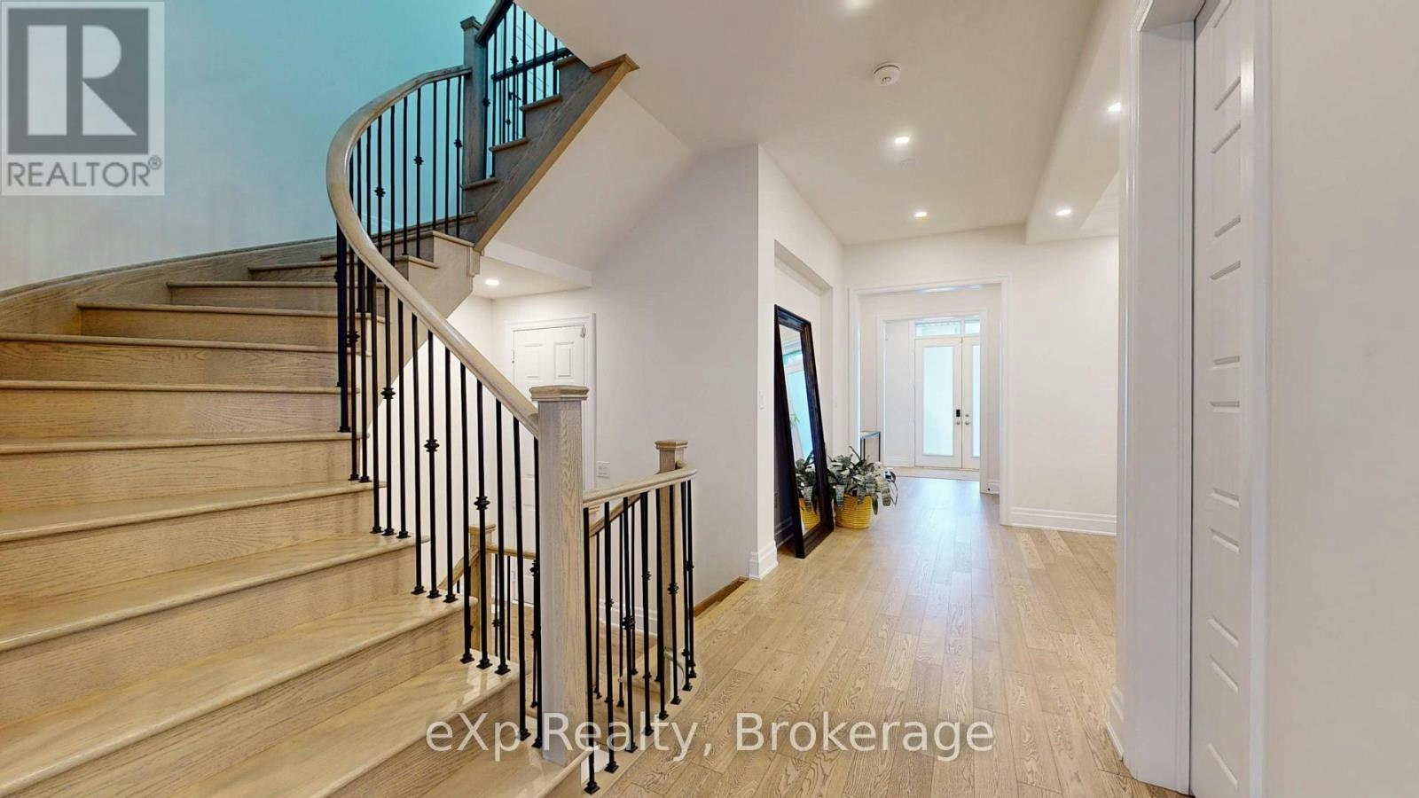 3313 Sunningdale Gardens, Oakville, ON, L6M 5K5 - 32