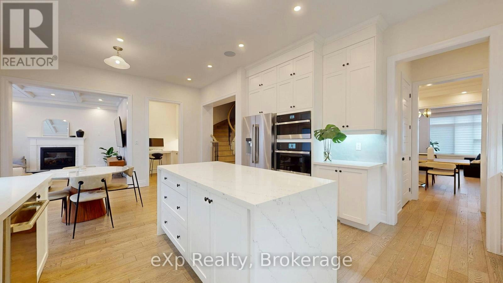 3313 Sunningdale Gardens, Oakville, ON, L6M 5K5 - 3