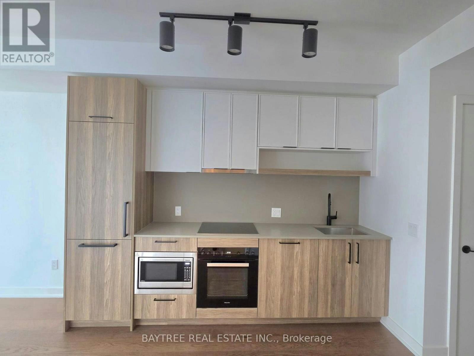 1615-89 Montclair Avenue, Toronto, ON, M5P 0A9