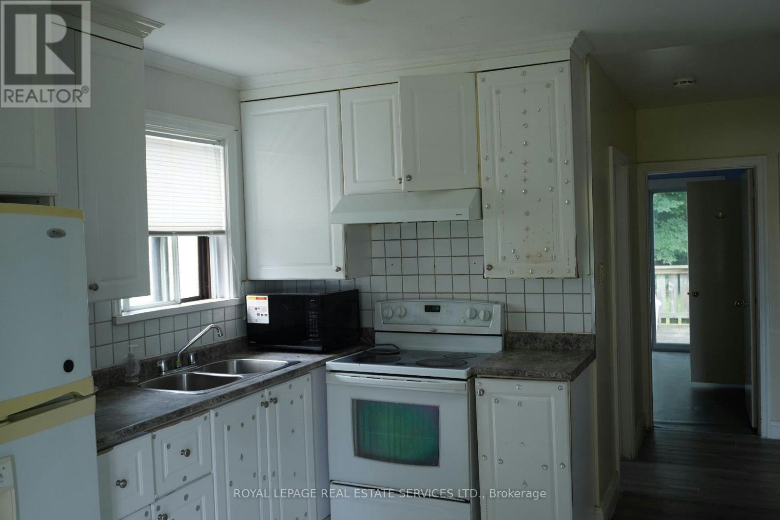 MAIN-12 Coniston Road, Toronto, ON, M1L 2J7 - 4