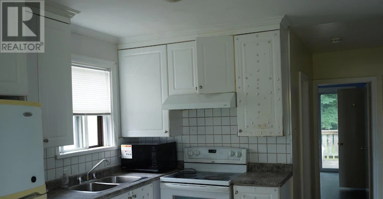 MAIN-12 Coniston Road, Toronto, ON, M1L 2J7 - 4