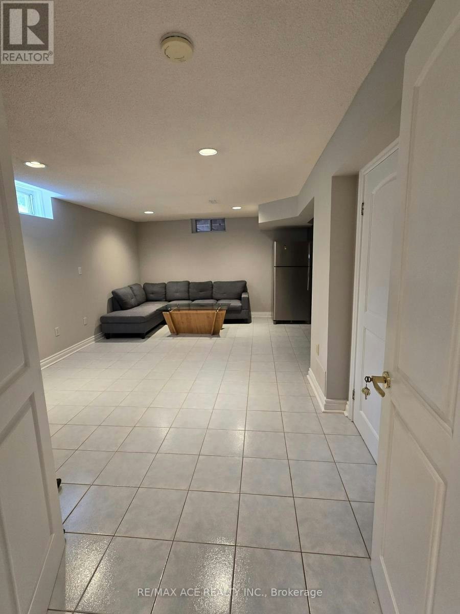 BSMT-25 Pilkington Crescent, Vaughan, ON, L4J 7J5 - 4