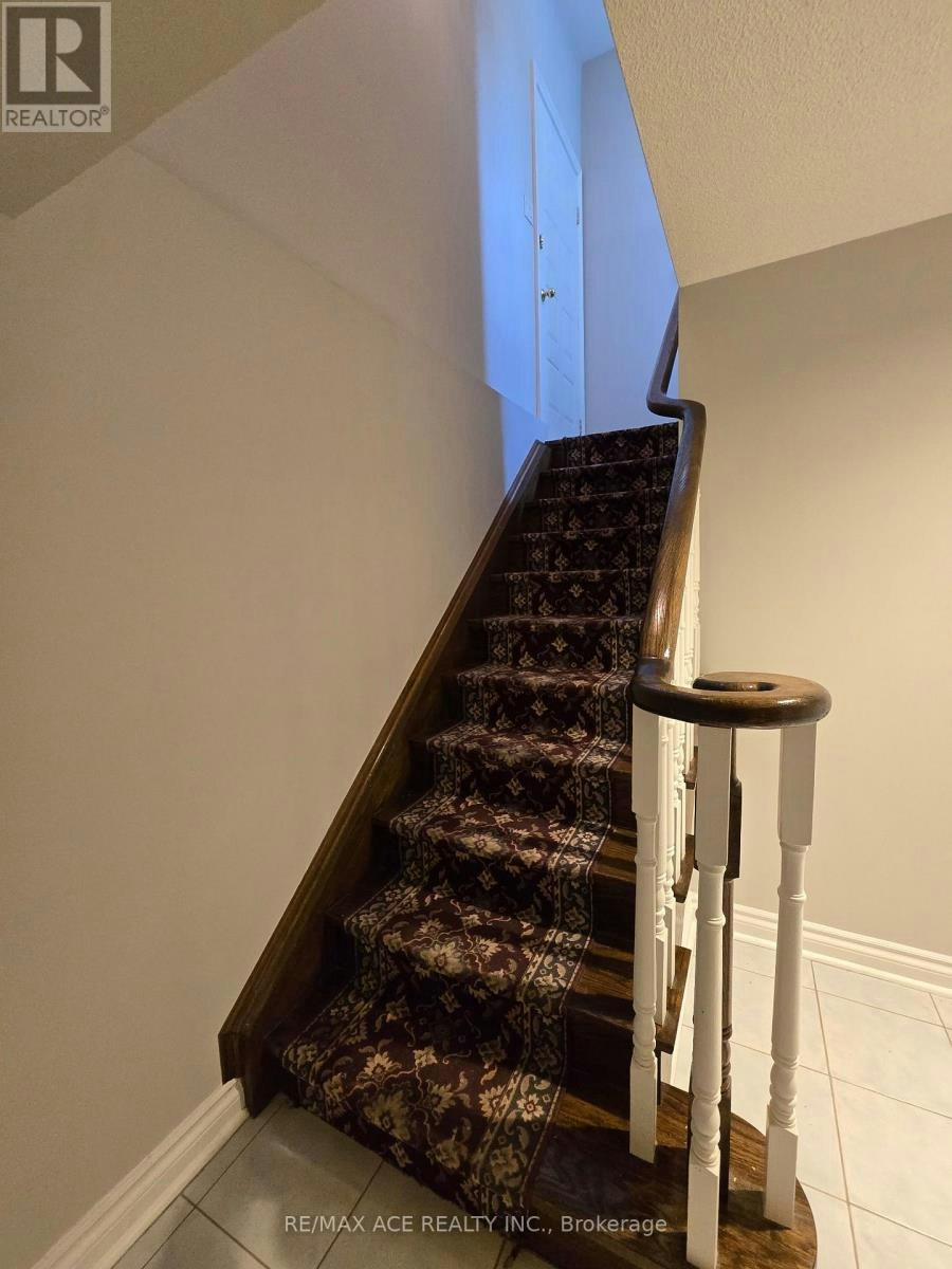 BSMT-25 Pilkington Crescent, Vaughan, ON, L4J 7J5 - 2