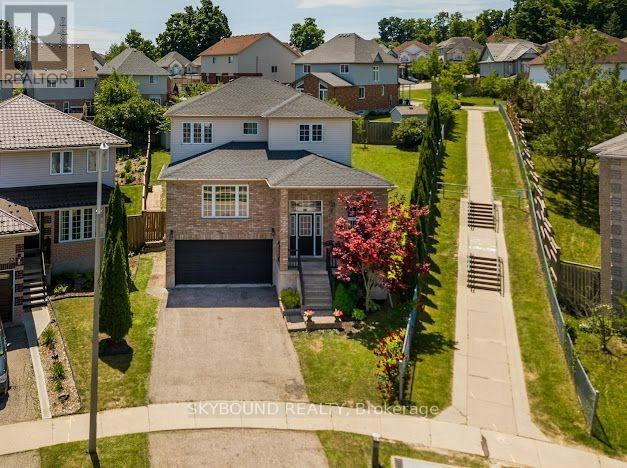 29 Blue Lace Crescent, Kitchener, ON, N2E 3W8