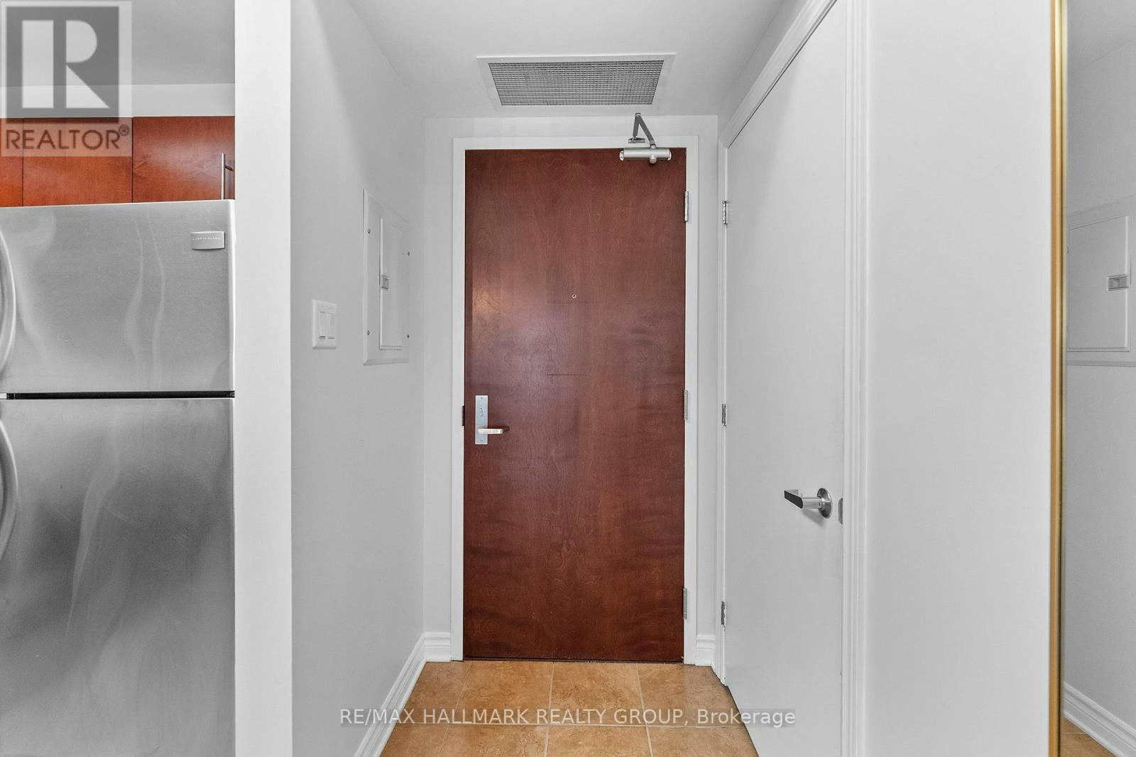1702-200 Rideau Street, Ottawa, ON, K1N 5Y1 - 10
