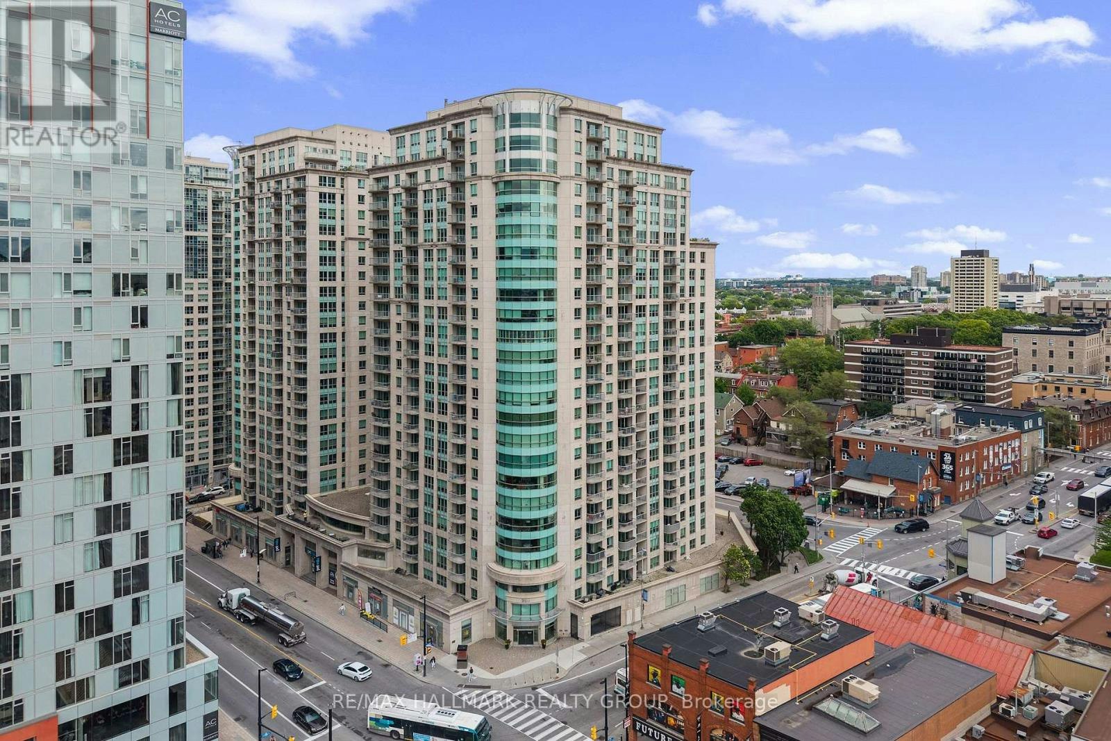 1702-200 Rideau Street, Ottawa, ON, K1N 5Y1