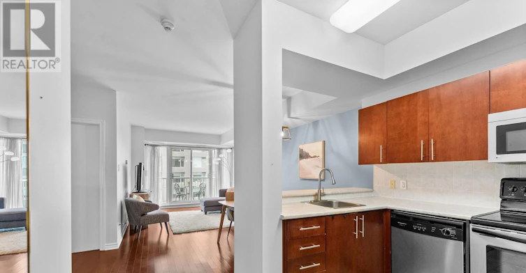 1702-200 Rideau Street, Ottawa, ON, K1N 5Y1 - 11