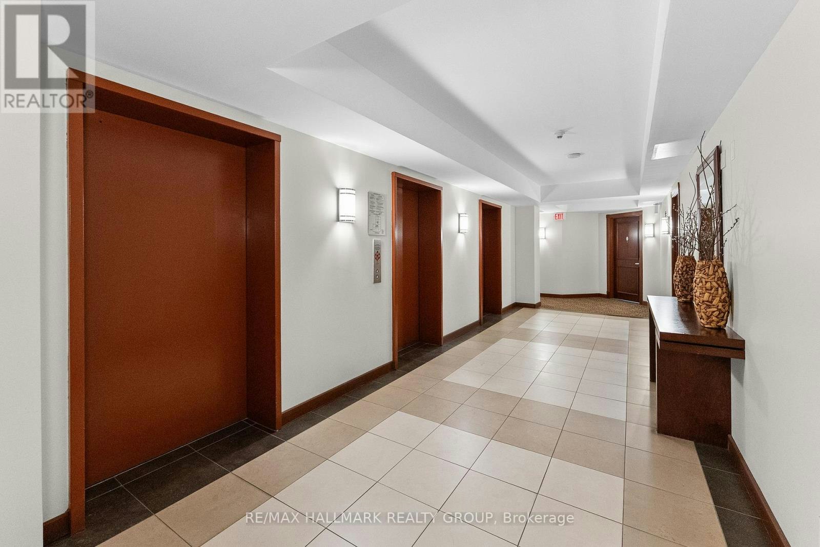 1702-200 Rideau Street, Ottawa, ON, K1N 5Y1 - 7