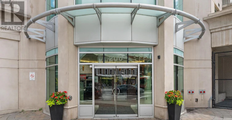 1702-200 Rideau Street, Ottawa, ON, K1N 5Y1 - 2