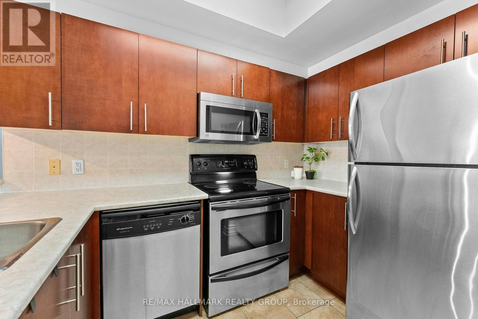 1702-200 Rideau Street, Ottawa, ON, K1N 5Y1 - 14