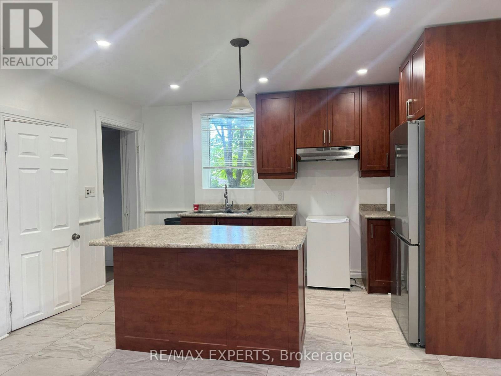418 Dominion Avenue, Midland, ON, L4L 1P2 - 2