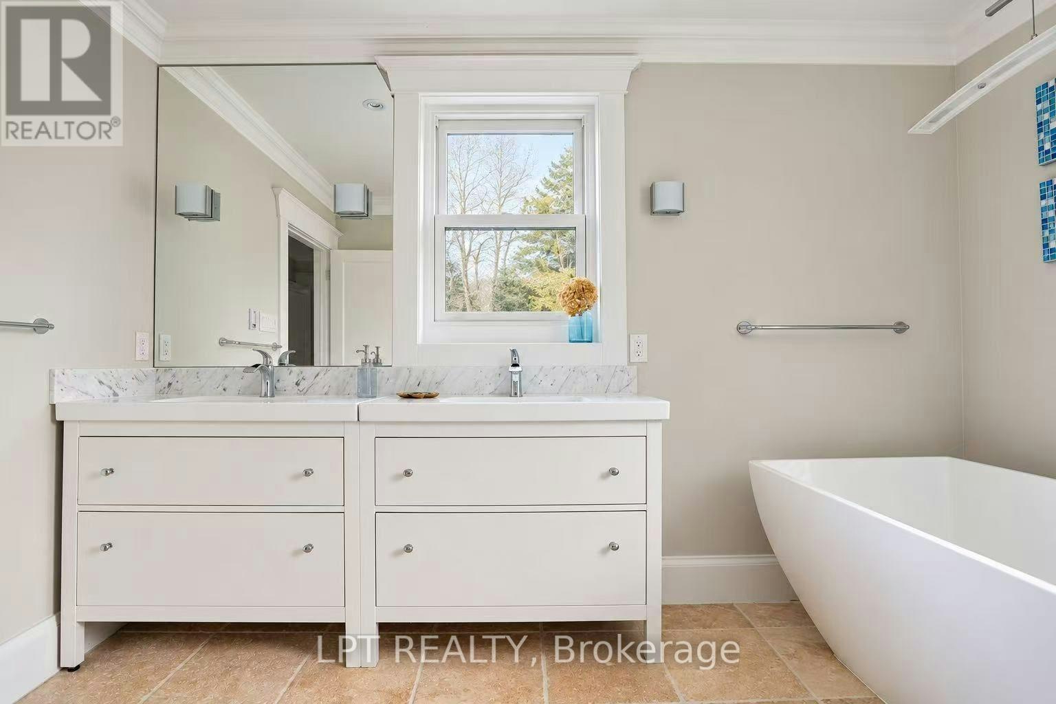 212 Cameron Crescent, Georgina, ON, L4P 3T6 - 12
