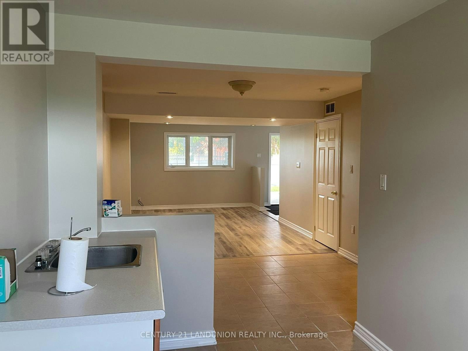 20215 Woodbine Avenue, East Gwillimbury, ON, L0G 1R0 - 11