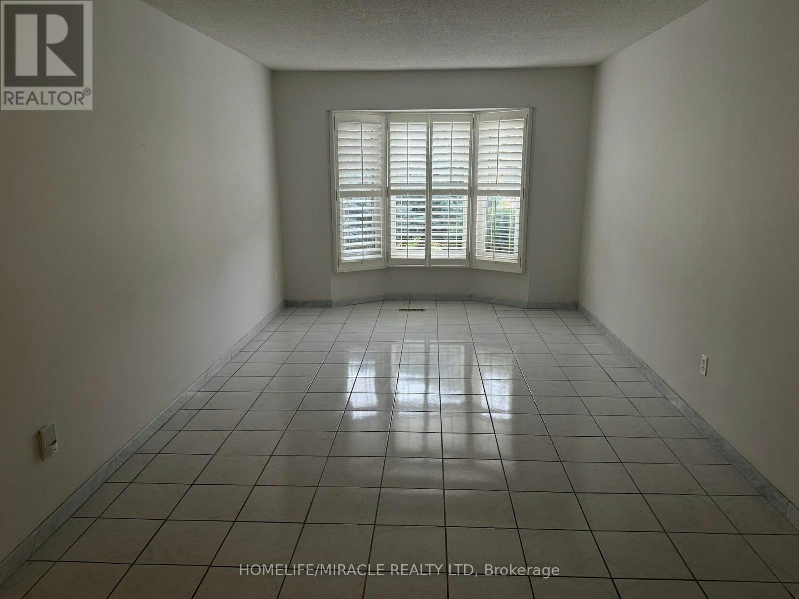 MAIN-5889 River Grove Avenue, Mississauga, ON, L5M 4W2 - 4